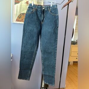 Levi jeans relaxed fit 550 in size 10L
